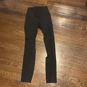 Never worn Lululemon leggings